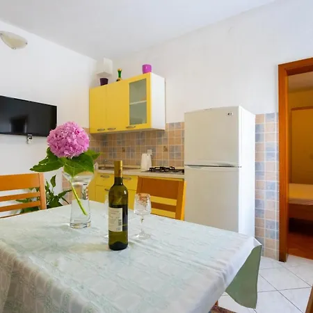 Vranjes Apartment Podgora