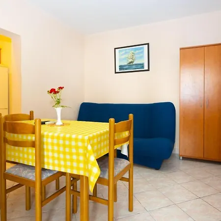 Apartment Vranjes Podgora