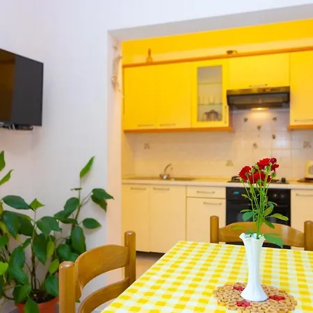Apartment Vranjes Podgora