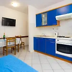 Vranjes * Podgora (Split-Dalmatia)